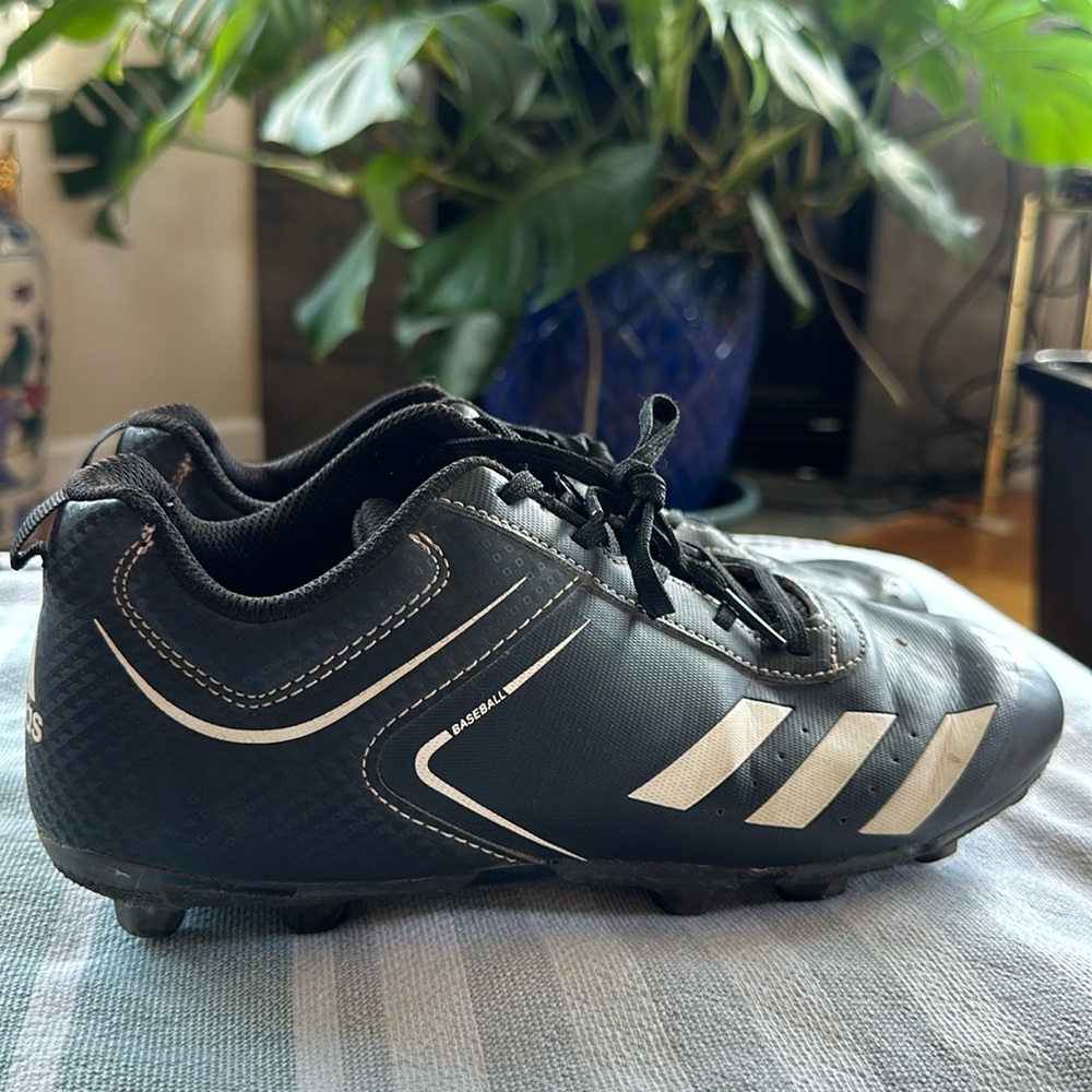 ⚾️ ADIDAS Baseball Cleats ⚾️
